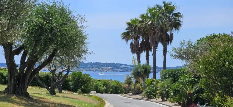 Propriété d’exception de 245 m² avec vue sur le Golfe de St Tropez à Grimaud